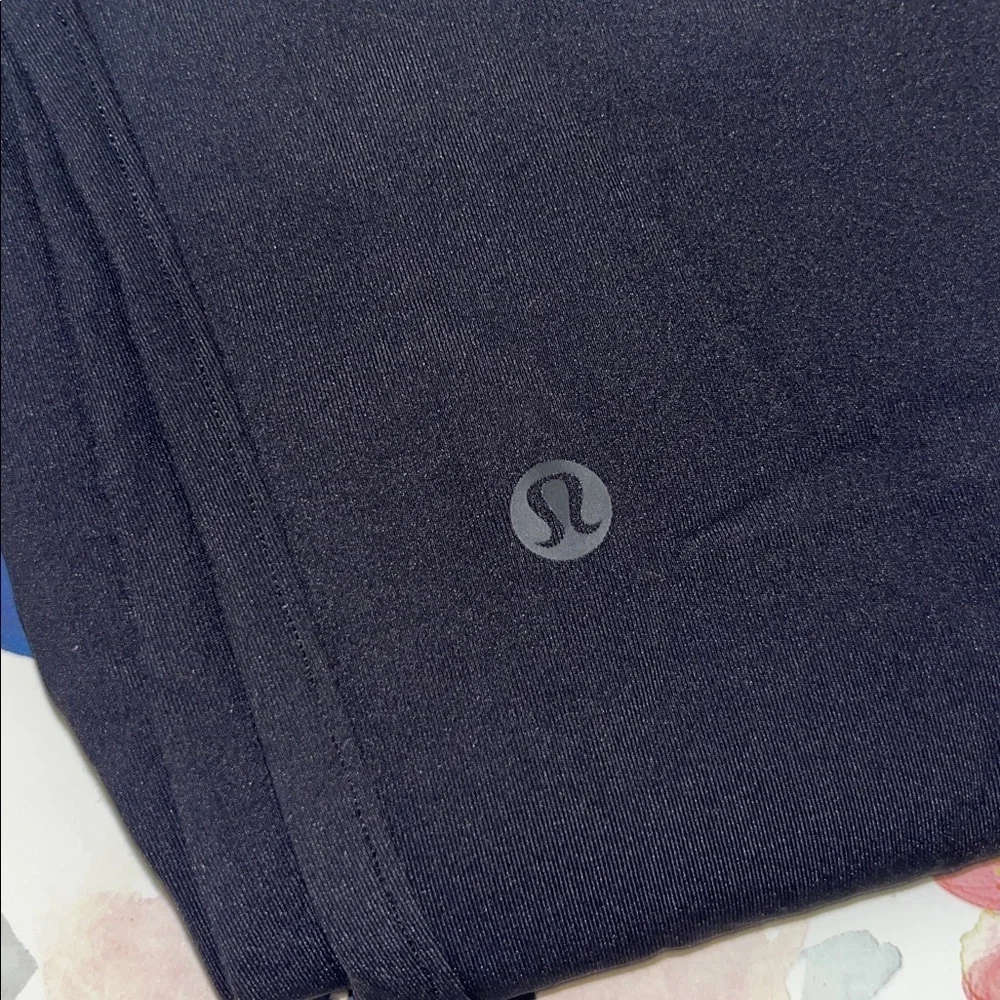Lululemon On the Fly Jogger *Luxtreme Black | size 6